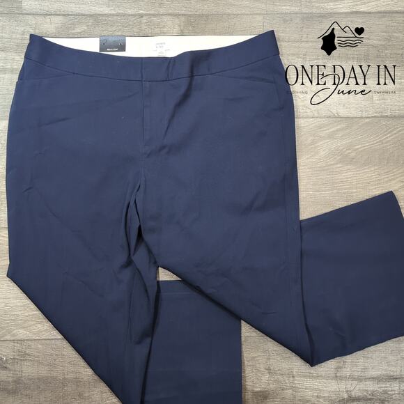 crown & ivy Pants - Crown & Ivy Cropped Dress Pants Size 16